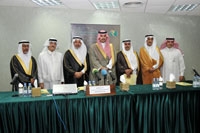 الأمير تركي بن محمد خلال المؤتمر الصحفي