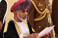 السلطان قابوس لدى افتتاحه المجلس امس