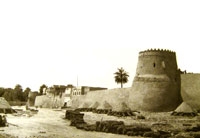 جانب من سور قلعة القطيف التي هدم جزء منها (من أرشيف عبد الخالق الجنبي)
