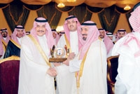 الأمير محمد بن فهد يرعى حفل افتتاح ميدان الملك فهد لسباق الهجن
