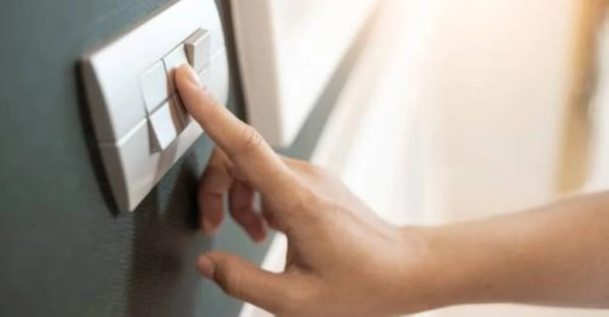 Public sector needs to cut power, water use