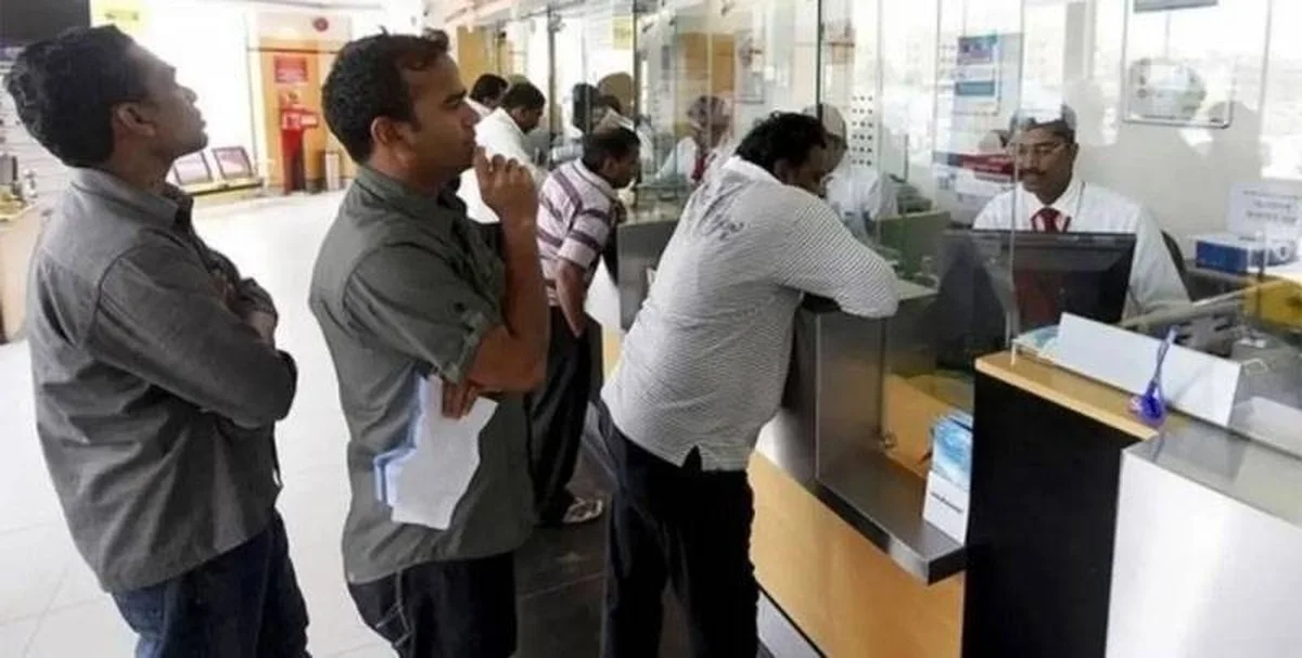 Expats Remittances Delayed in Kuwait Due to Holiday Disruptions