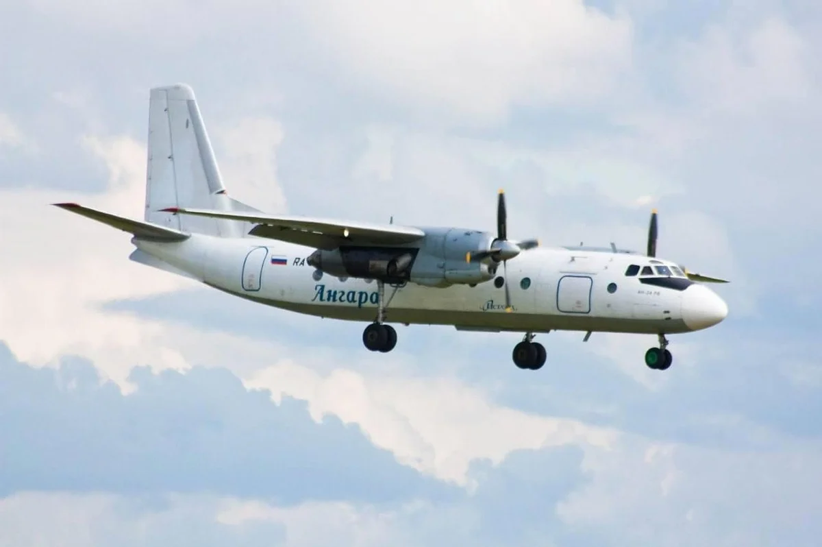 24 passenger plane veers off runway in Russia