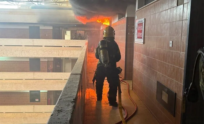 Firefighters Contain Blaze in Hawally Building