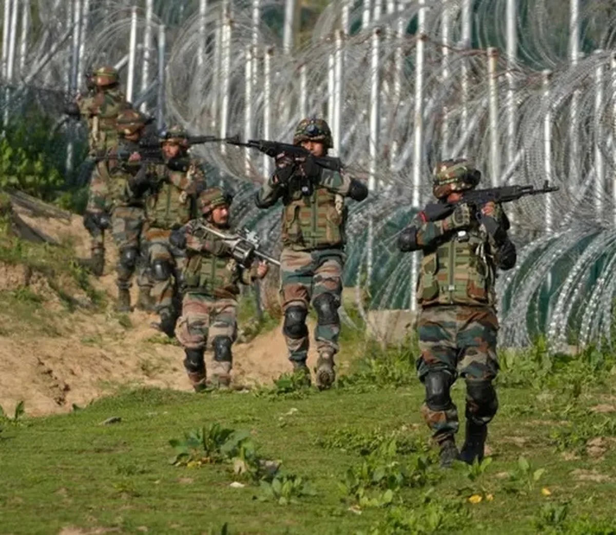Indian security forces gun down 3 armed rebels