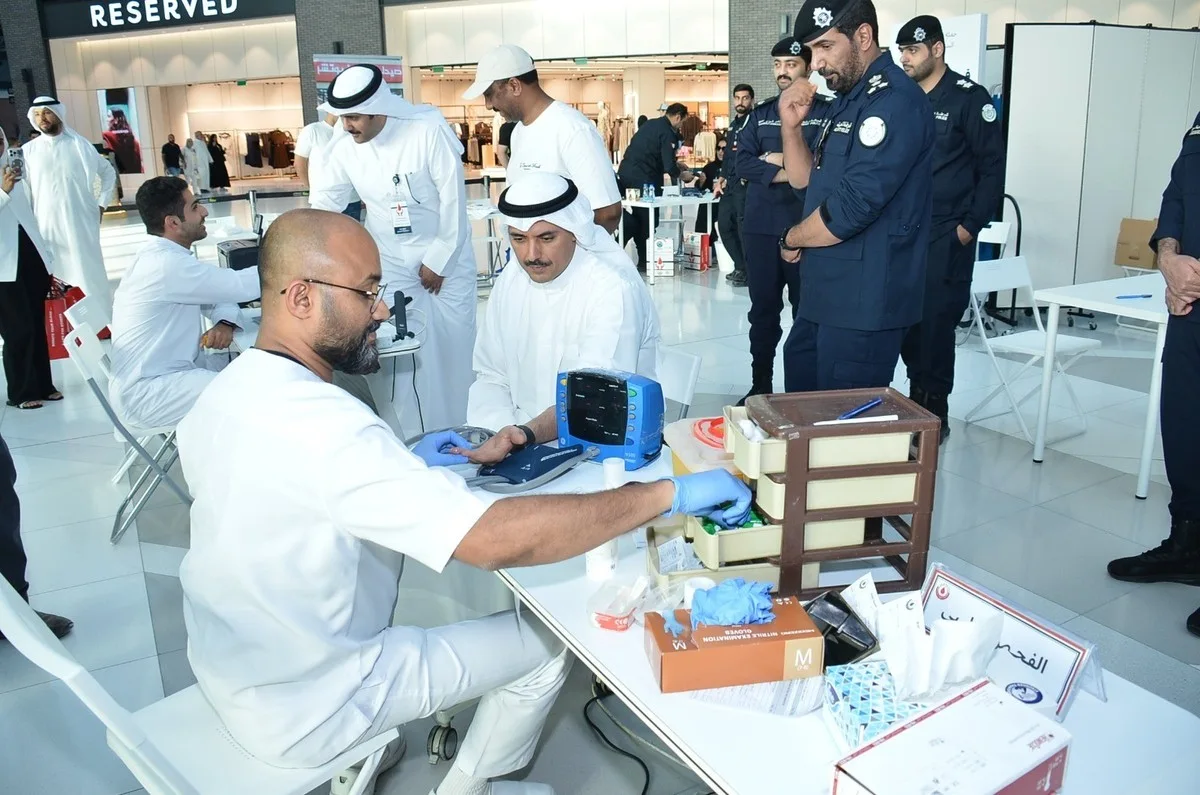 Ahmadi Governor Sheikh Hamoud leads blood donation drive, collecting 152 units