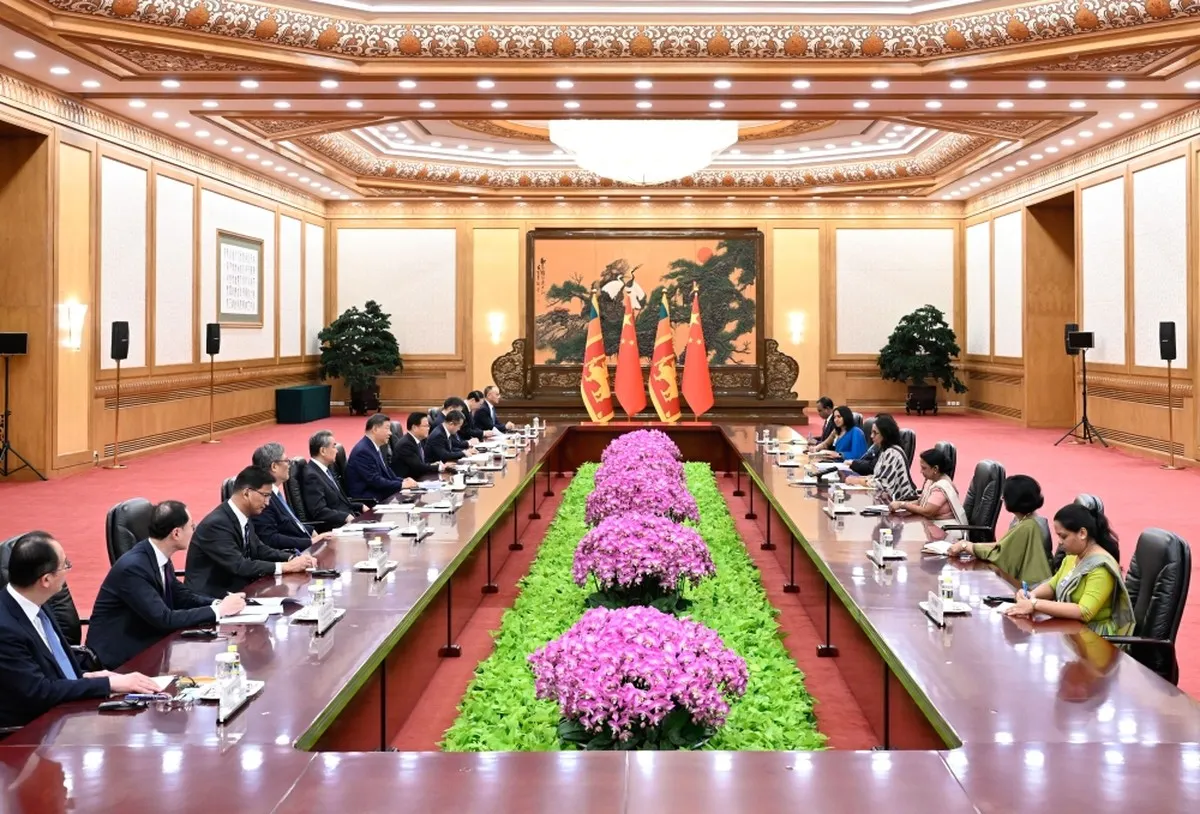 Xi meets Sri Lankan PM