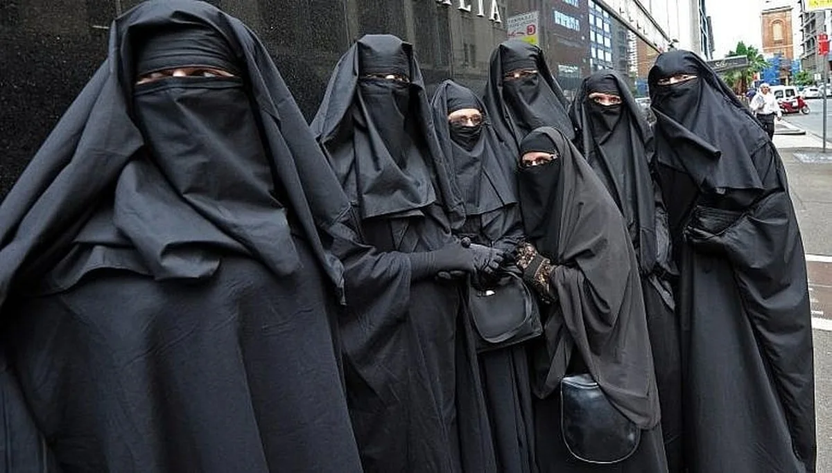 Now Wearing A Niqab In Public In Portugal Could Now Cost Up To €4,000
