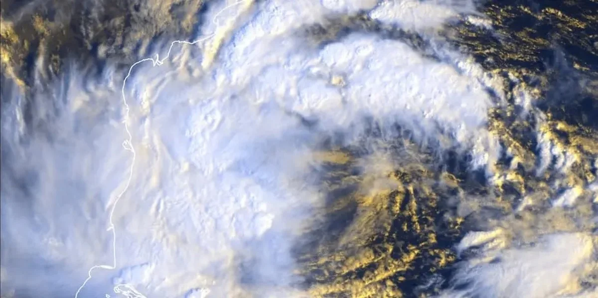 Alerts issued, schools shut ahead of cyclone hitting parts of India