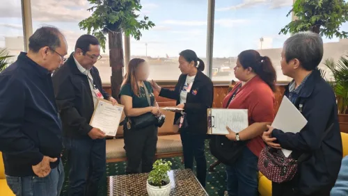 1 sa 17 OFWs na nadetine sa Qatar, nakauwi na ng bansa-Balita