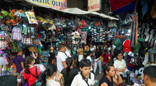 Estudyante, napamura nang makatanggap ng hollow block sa exchange gift -Balita