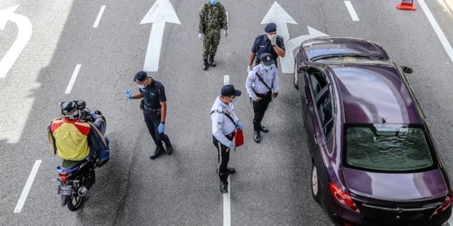 交通调查与执法部正在审查被广泛流传的视频,并且对违规者采取行动。-图摘自Soya Cincau- 交通调查与执法部正在审查被广泛流传的视频,并且对违规者采取行动。-图摘自Soya Cincau-