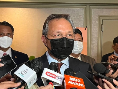 哈斯尼将于今午5时觐见柔佛苏丹依布拉欣,以寻求御准解散州议会并举行州选举。-Ben Tan摄- 哈斯尼将于今午5时觐见柔佛苏丹依布拉欣,以寻求御准解散州议会并举行州选举。-Ben Tan摄-