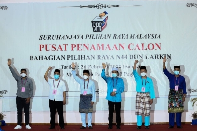 MUDA早前与公正党谈判破裂,执意上阵拉庆(Larkin)州席,与公正党、国阵、国盟、斗士党及一名独立人士争夺该选区。-Hari Anggara摄- MUDA早前与公正党谈判破裂,执意上阵拉庆(Larkin)州席,与公正党、国阵、国盟、斗士党及一名独立人士争夺该选区。-Hari Anggara摄-