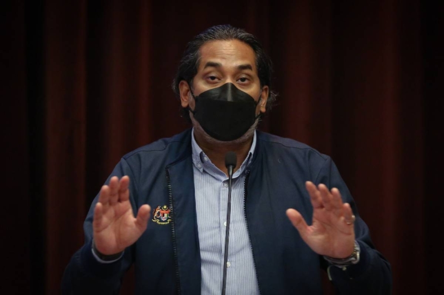 凯里否认政府延长加强针旗下,是因为柔佛选举。-Yusof Mat Isa摄- 凯里否认政府延长加强针旗下,是因为柔佛选举。-Yusof Mat Isa摄-