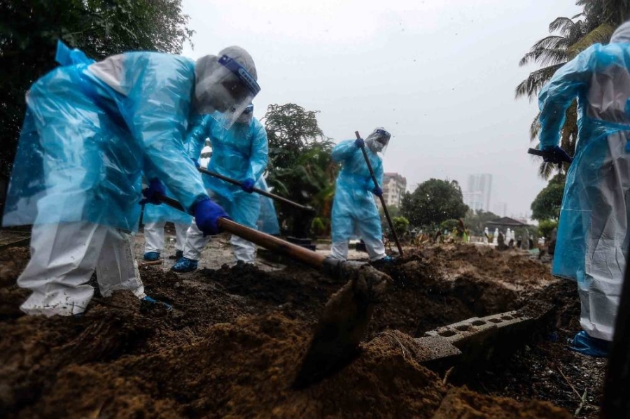 我国昨日新增115宗新冠病毒死亡病例,创下今年来单日最多死亡病例。-Sayuti Zainudin摄- 我国昨日新增115宗新冠病毒死亡病例,创下今年来单日最多死亡病例。-Sayuti Zainudin摄-