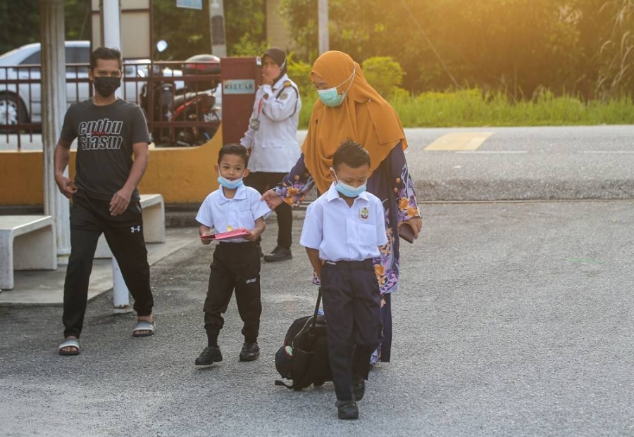 今日2022/2023新学年开学日,学生出席率普遍良好,超过90%。-Farhan Najib摄- 今日2022/2023新学年开学日,学生出席率普遍良好,超过90%。-Farhan Najib摄-