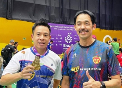 谢儮好周一上午夺得巴西残疾羽球国际赛冠军后,与恩师拉锡合影。-摘自拉锡Instagram- 谢儮好周一上午夺得巴西残疾羽球国际赛冠军后,与恩师拉锡合影。-摘自拉锡Instagram-