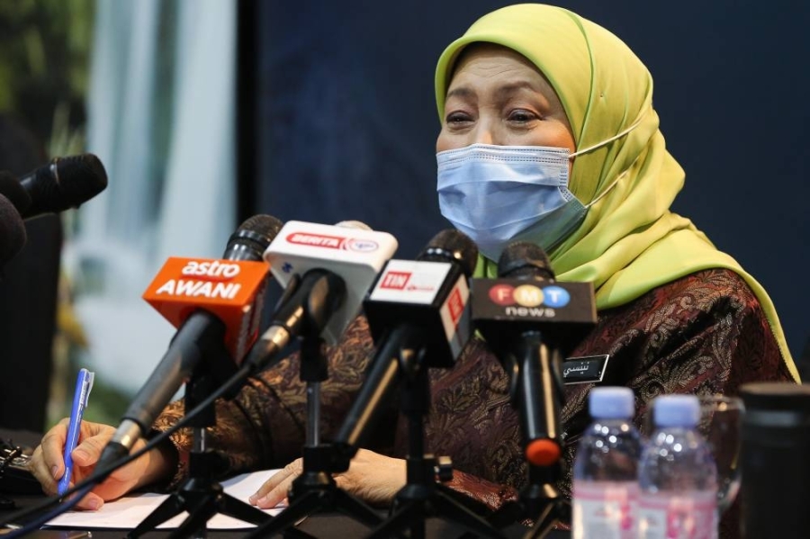 南希苏克里指出,目前我国旅游业缺少1万5000至2万名员工。-Yusof Mat Isa摄- 南希苏克里指出,目前我国旅游业缺少1万5000至2万名员工。-Yusof Mat Isa摄-