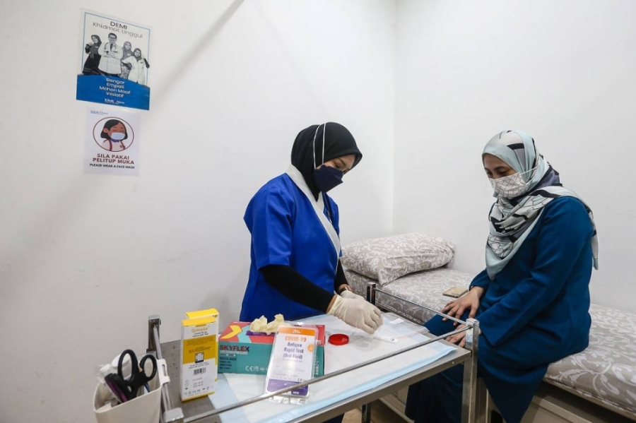 我国昨日新增2003宗新冠病毒确诊病例。 我国昨日新增2003宗新冠病毒确诊病例。