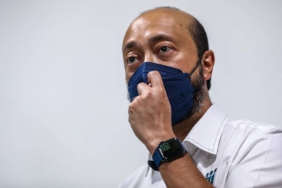 慕克里兹说,由阿末峇沙领导的国阵政府,将克隆橡胶木(TLC) 改种猫山王榴莲树。-Hari Anggara摄- 慕克里兹说,由阿末峇沙领导的国阵政府,将克隆橡胶木(TLC) 改种猫山王榴莲树。-Hari Anggara摄-
