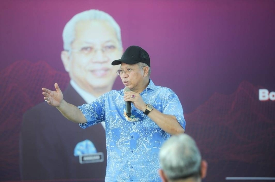 安努亚慕沙预计在今年底,全马各地包括乡区的1000所学校将会获得5G网络服务。-图摘自Soya Cincau- 安努亚慕沙预计在今年底,全马各地包括乡区的1000所学校将会获得5G网络服务。-图摘自Soya Cincau-