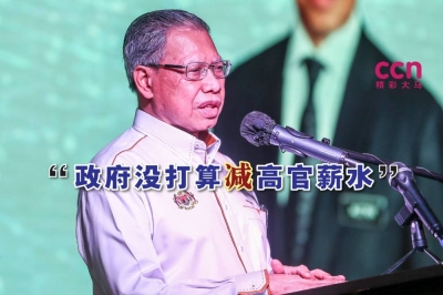 慕斯达法指出,政府目前并未提及任何减薪的事宜。 慕斯达法指出,政府目前并未提及任何减薪的事宜。