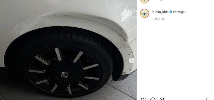 东姑依德利斯的轿车被人撞及右车身而凹陷。-图截自Instagram- 东姑依德利斯的轿车被人撞及右车身而凹陷。-图截自Instagram-