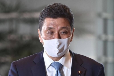 日本防卫部长岸信夫表示,中国发射的9枚弹道导弹中,有5枚落入日本专属经济区内。-法新社- 日本防卫部长岸信夫表示,中国发射的9枚弹道导弹中,有5枚落入日本专属经济区内。-法新社-
