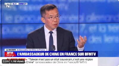 中国驻法大使卢沙野上节目时口出狂言,称若两岸统一将对台湾人实行“再教育”。-图截取自推特-  中国驻法大使卢沙野上节目时口出狂言,称若两岸统一将对台湾人实行“再教育”。-图截取自推特-