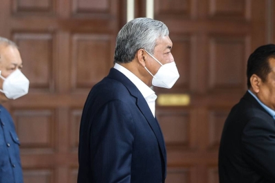 阿末扎希说,他所收到的政治献金,都被他拿去做慈善、伊斯兰公益金和宗教用途。-Sayuti Zainudin摄- 阿末扎希说,他所收到的政治献金,都被他拿去做慈善、伊斯兰公益金和宗教用途。-Sayuti Zainudin摄-