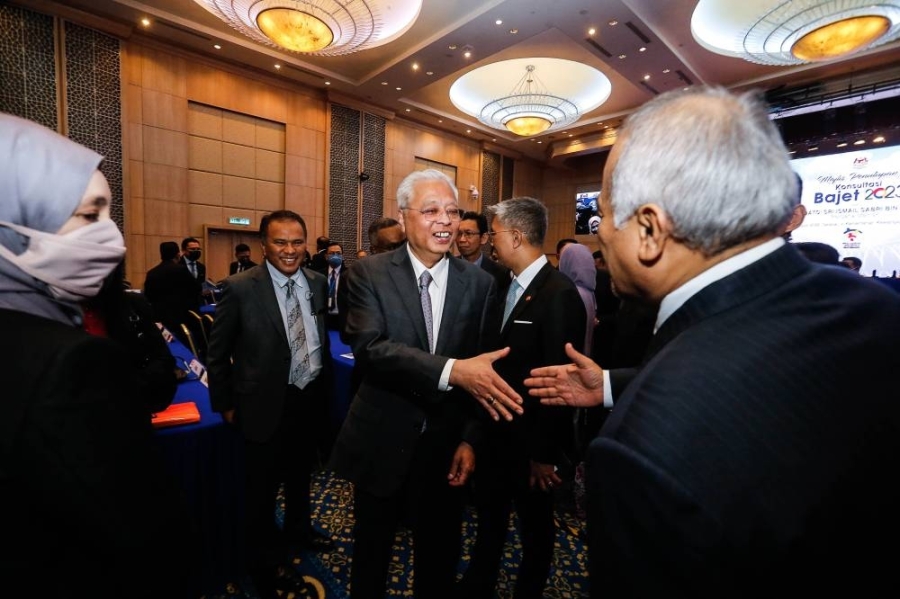 依斯迈表示,他并没有感受到巫统施压,要求他干预纳吉的SRC国际公司最终上诉案。-Sayuti Zainudin摄- 依斯迈表示,他并没有感受到巫统施压,要求他干预纳吉的SRC国际公司最终上诉案。-Sayuti Zainudin摄-