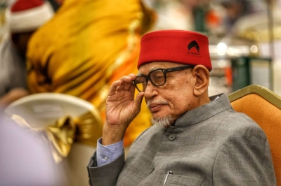 哈迪阿旺已为其“非土著和非穆斯林是多数贪污的根源”言论,向警方录供,以协助调查。-Ahmad Zamzahuri摄- 哈迪阿旺已为其“非土著和非穆斯林是多数贪污的根源”言论,向警方录供,以协助调查。-Ahmad Zamzahuri摄-