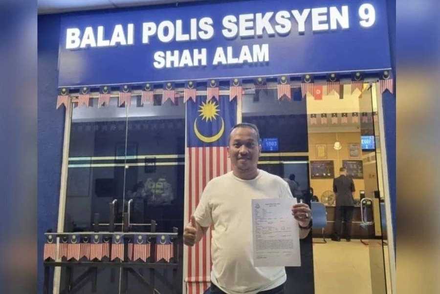 警方初步调查显示,哈菲扎尔于上周曾在体育节目“Nindia Pak Long”中,评论世界排名第4的李梓嘉近期状态不好,引起支持者的不满。-摘自网络- 警方初步调查显示,哈菲扎尔于上周曾在体育节目“Nindia Pak Long”中,评论世界排名第4的李梓嘉近期状态不好,引起支持者的不满。-摘自网络-