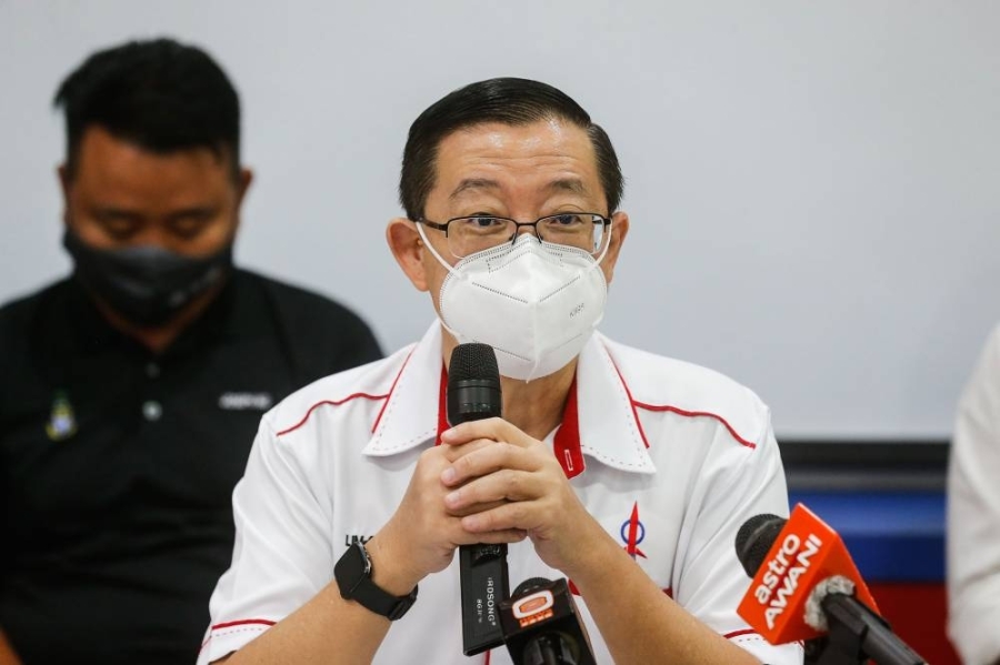 林冠英说,无能部长,尤其是伊斯兰党的3位部长,将导致马来西亚不具竞争力和原地踏步,被其他国家所超越。-Sayuti Zainudin摄- 林冠英说,无能部长,尤其是伊斯兰党的3位部长,将导致马来西亚不具竞争力和原地踏步,被其他国家所超越。-Sayuti Zainudin摄-