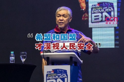 阿末扎希批评,希盟和国盟政府之前进行的一系列措施,才是真正地漠视人民安全。-Firdaus Latif摄- 阿末扎希批评,希盟和国盟政府之前进行的一系列措施,才是真正地漠视人民安全。-Firdaus Latif摄-