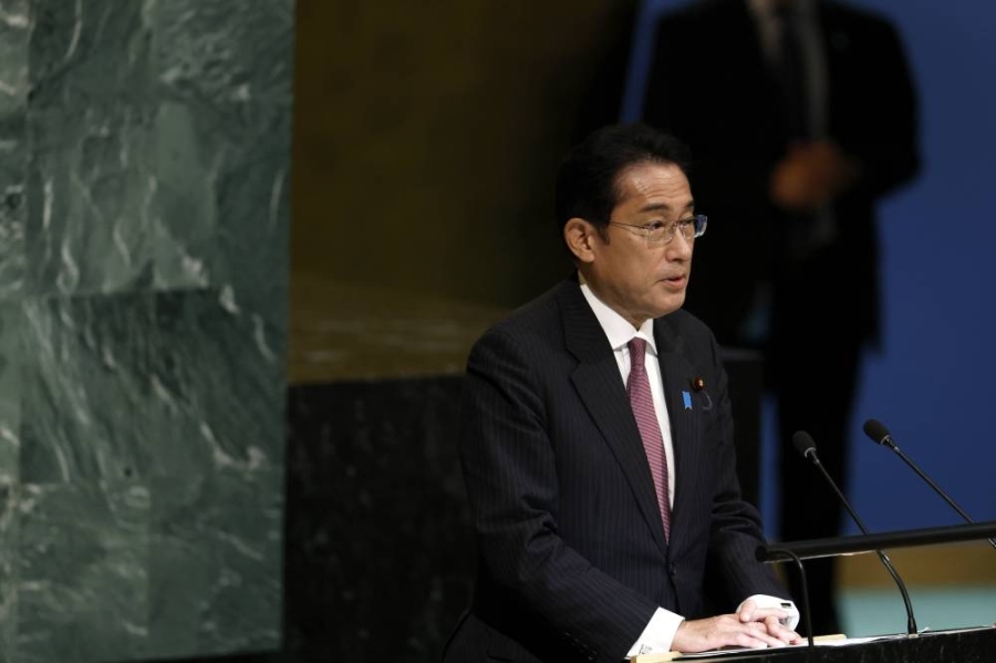 日本首相岸田文雄周四宣布,日本将从10月11日起取消一系列为防疫而采取的边境管制措施,以重振旅游业。-法新社- 日本首相岸田文雄周四宣布,日本将从10月11日起取消一系列为防疫而采取的边境管制措施,以重振旅游业。-法新社-