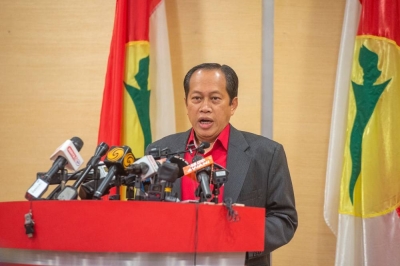 阿末马斯兰说,巫统最高理事会已赞成今年内解散国会。-Shafwan Zaidon摄- 阿末马斯兰说,巫统最高理事会已赞成今年内解散国会。-Shafwan Zaidon摄-