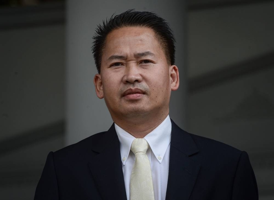 彼得安东尼安抚社会民主和谐党支持者,对其在第15届大选丹南国会议席提名程序被拒稍安勿躁,不要过于情绪化。-马新社- 彼得安东尼安抚社会民主和谐党支持者,对其在第15届大选丹南国会议席提名程序被拒稍安勿躁,不要过于情绪化。-马新社-