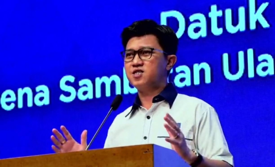 张盛闻说,马华对国阵兼巫统主席拿督斯里阿末扎希的领导已失去信心,并认为在这个时候,对方应该体面辞去国阵主席一职。-档案照- 张盛闻说,马华对国阵兼巫统主席拿督斯里阿末扎希的领导已失去信心,并认为在这个时候,对方应该体面辞去国阵主席一职。-档案照-