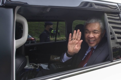 阿末扎希今早抵达国家王宫,觐见国家元首。-Yusof Mat Isa摄- 阿末扎希今早抵达国家王宫,觐见国家元首。-Yusof Mat Isa摄-