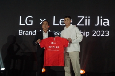 李梓嘉和LG签约两年成为品牌大使。-摘自LG Global脸书- 李梓嘉和LG签约两年成为品牌大使。-摘自LG Global脸书-