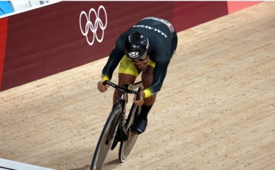 在“袖珍火箭”阿兹祖哈斯尼无缘比利时场地脚车麒麟赛决赛的情况下,同样被纳入“金牌之路”的沙菲道斯骑出一枚银牌。-马新社档案照- 在“袖珍火箭”阿兹祖哈斯尼无缘比利时场地脚车麒麟赛决赛的情况下,同样被纳入“金牌之路”的沙菲道斯骑出一枚银牌。-马新社档案照-