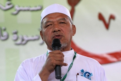 阿末耶谷呼吁州民,各自在居所祈祷之余,也一并祈福降雨。-Yusof Mat Isa摄- 阿末耶谷呼吁州民,各自在居所祈祷之余,也一并祈福降雨。-Yusof Mat Isa摄-