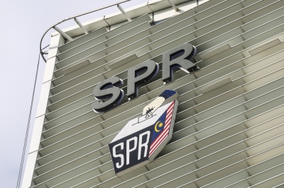 选委会将于下周四开会,商议沙拉胡丁逝世后腾出的一国一州席补选事宜。-Yusof Mat Isa摄- 选委会将于下周四开会,商议沙拉胡丁逝世后腾出的一国一州席补选事宜。-Yusof Mat Isa摄-