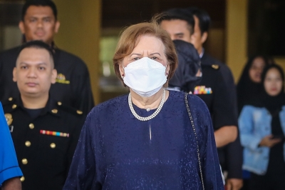 洁蒂说,银行只是通知她有关纳吉开设户头事宜,没说过会有外国捐款汇入。-Yusof Mat Isa摄- 洁蒂说,银行只是通知她有关纳吉开设户头事宜,没说过会有外国捐款汇入。-Yusof Mat Isa摄-