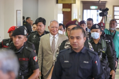 纳吉申请1MDB案法官退审,同时也争取无罪释放。-Yusof Mat Isa摄- 纳吉申请1MDB案法官退审,同时也争取无罪释放。-Yusof Mat Isa摄-