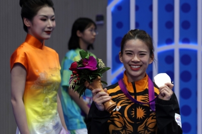 大马武术队凭借陈昌敏的女子南拳南刀全能赛,打破长达13年的亚运奖牌荒,并结束本届杭州亚运征途。-马新社- 大马武术队凭借陈昌敏的女子南拳南刀全能赛,打破长达13年的亚运奖牌荒,并结束本届杭州亚运征途。-马新社-