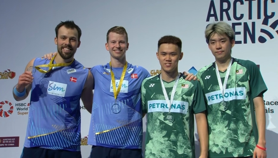 万纬聪/郑凯文北极羽决赛不敌丹麦赛会4号种子强档金姆/安德斯,继大马公开赛后再度无缘超级500赛冠军。-视频截屏- 万纬聪/郑凯文北极羽决赛不敌丹麦赛会4号种子强档金姆/安德斯,继大马公开赛后再度无缘超级500赛冠军。-视频截屏-