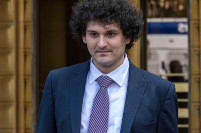 31岁的弗里德2019年创立FTX,一度成为全球第二大加密货币交易所,直至去年11月因严重负债破产,揭发FTX存在异常金融交易。-法新社- 31岁的弗里德2019年创立FTX,一度成为全球第二大加密货币交易所,直至去年11月因严重负债破产,揭发FTX存在异常金融交易。-法新社-